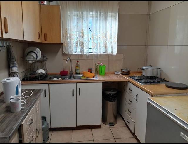 5 BEDROOM HOUSE FOR SALE IN WELTEVREDEN VALLEY